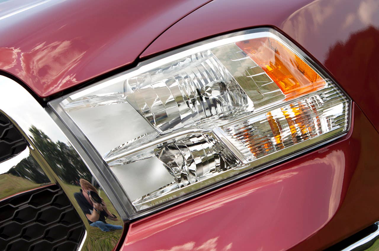 2013 Ram 1500 Crew Cab SLT 4x4 headlight
