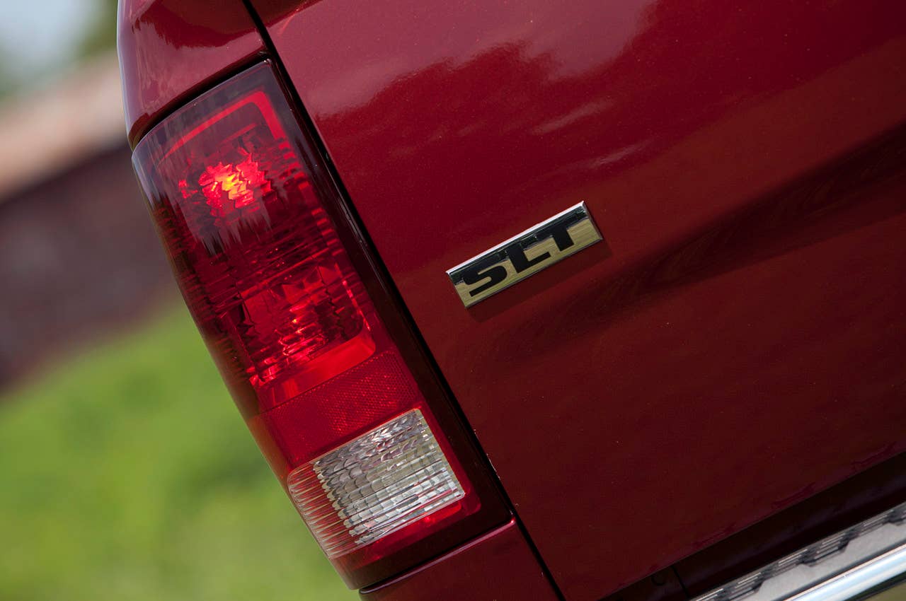 2013 Ram 1500 Crew Cab SLT 4x4 taillight
