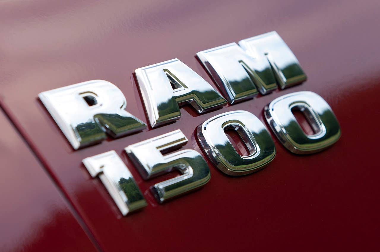 2013 Ram 1500 Crew Cab SLT 4x4 badge