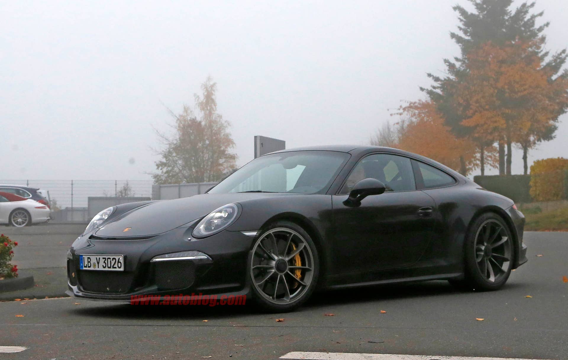 2017 Porsche 911 R prototype front 3/4