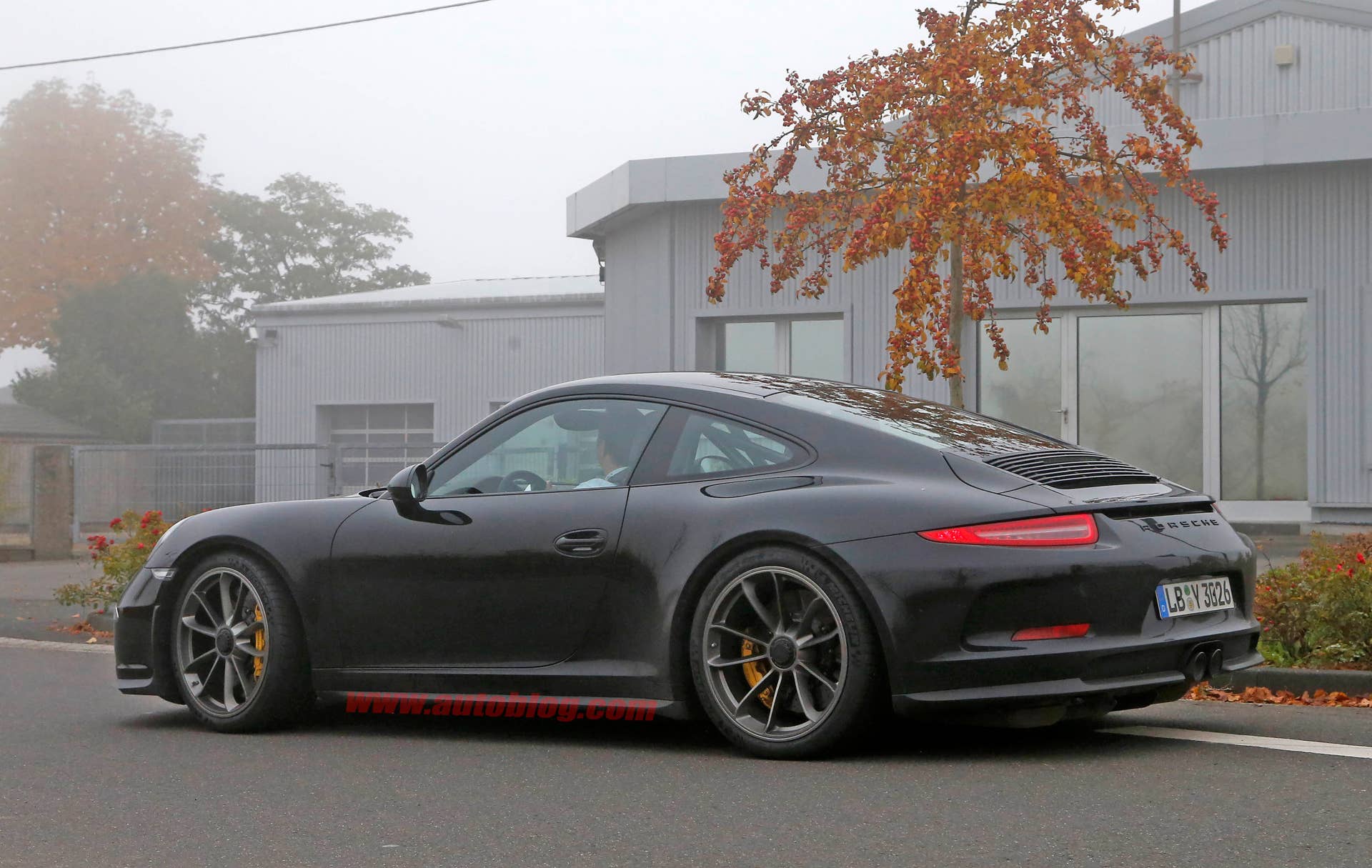 2017 Porsche 911 R prototype rear 3/4