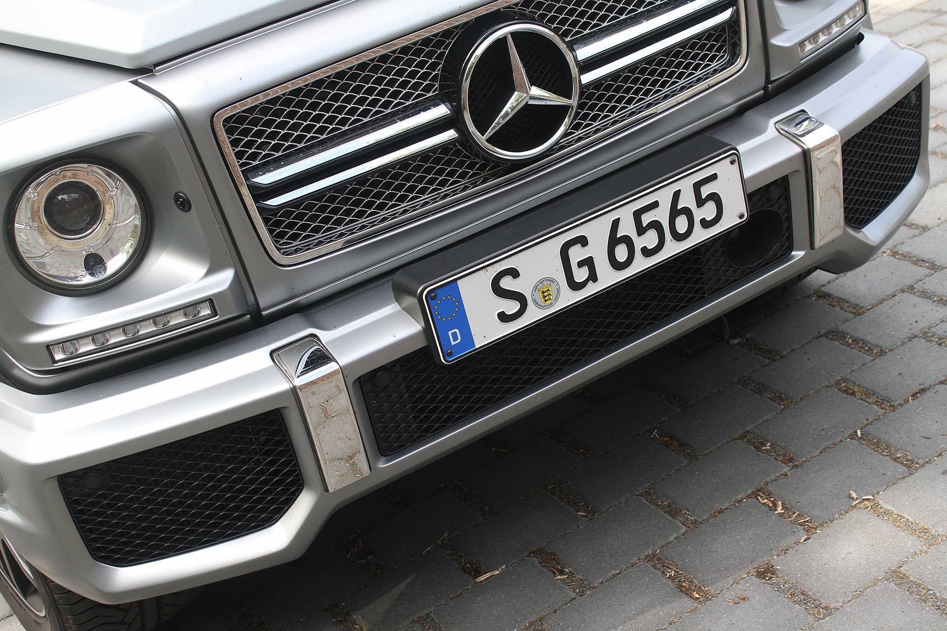2015 Mercedes-Benz G65 AMG front fascia