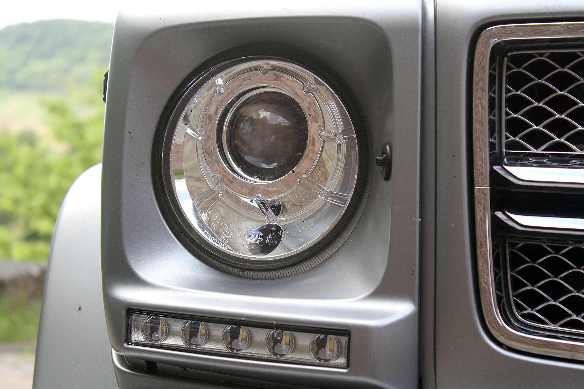 2015 Mercedes-Benz G65 AMG headlight
