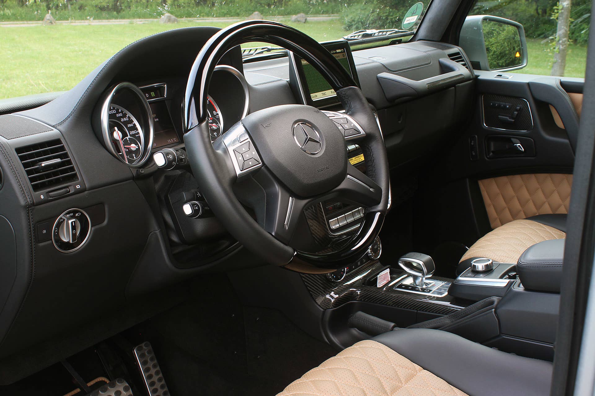 2015 Mercedes-Benz G65 AMG interior