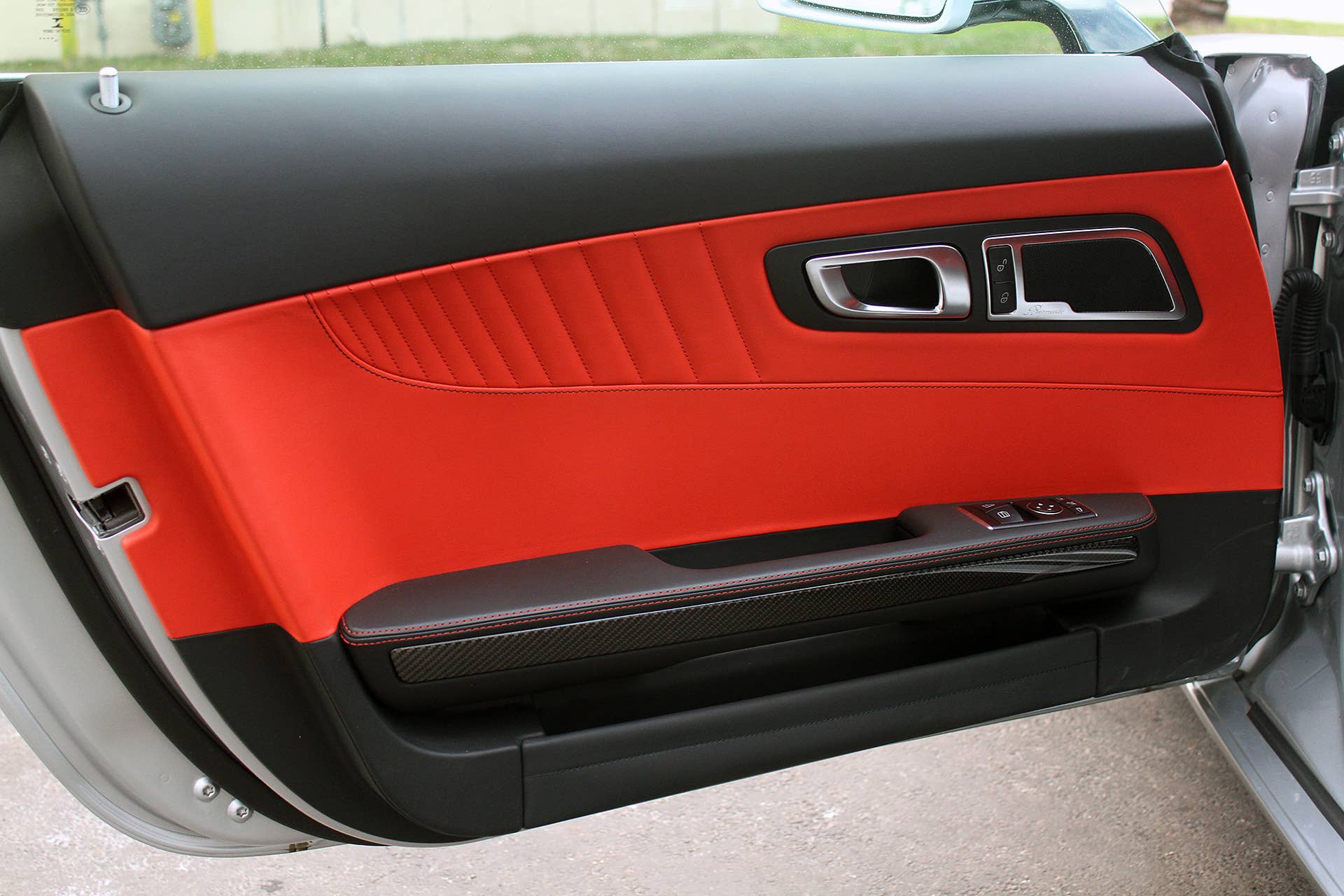 Mercedes-AMG GT S door