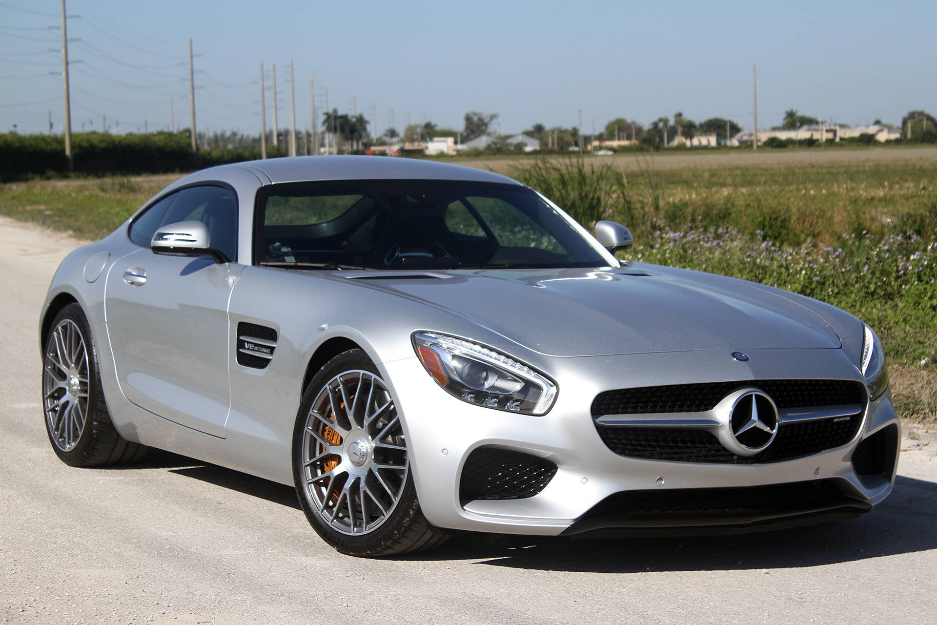 Mercedes-AMG GT S front 3/4 view