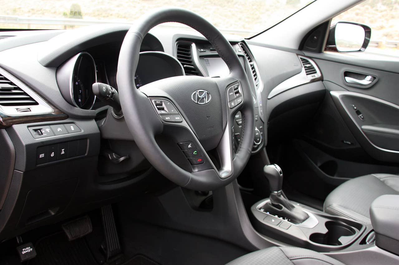 2013 Hyundai Santa Fe Sport interior