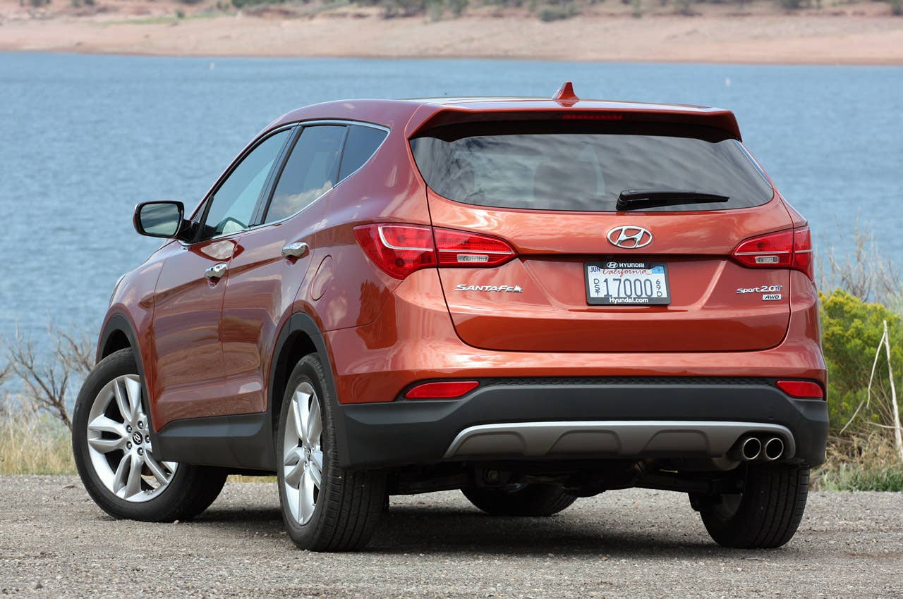 2013 Hyundai Santa Fe Sport rear 3/4 view