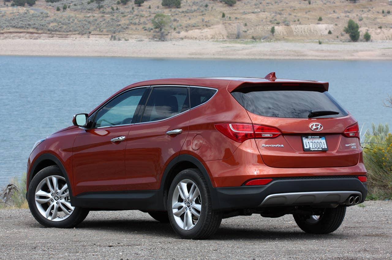 2013 Hyundai Santa Fe Sport rear 3/4 view