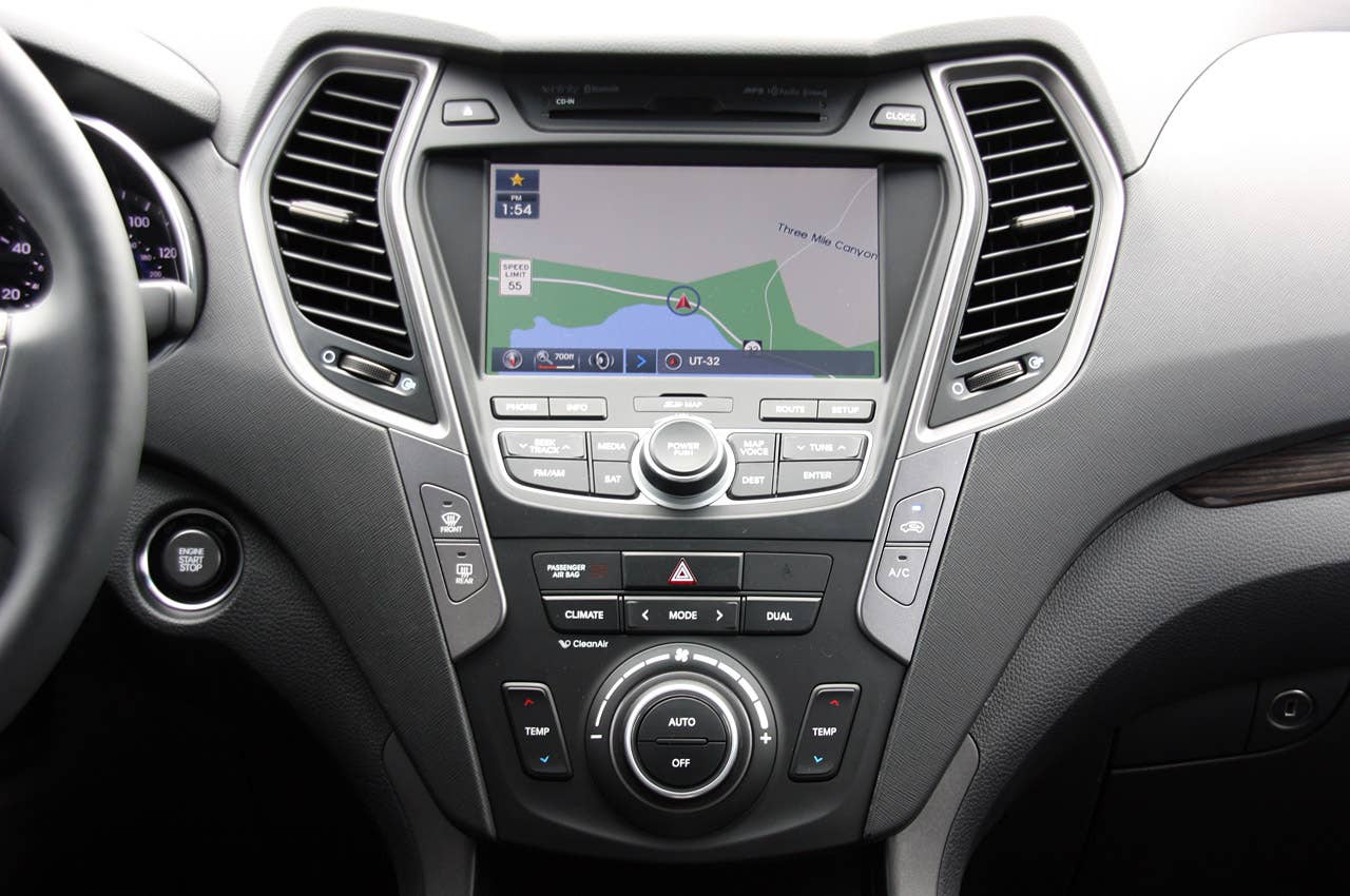2013 Hyundai Santa Fe Sport instrument panel
