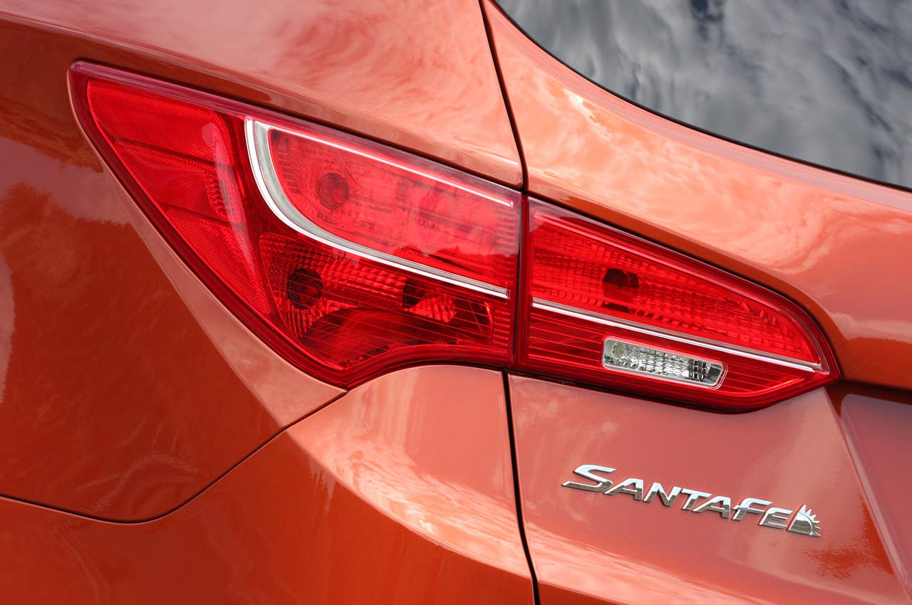 2013 Hyundai Santa Fe Sport taillight