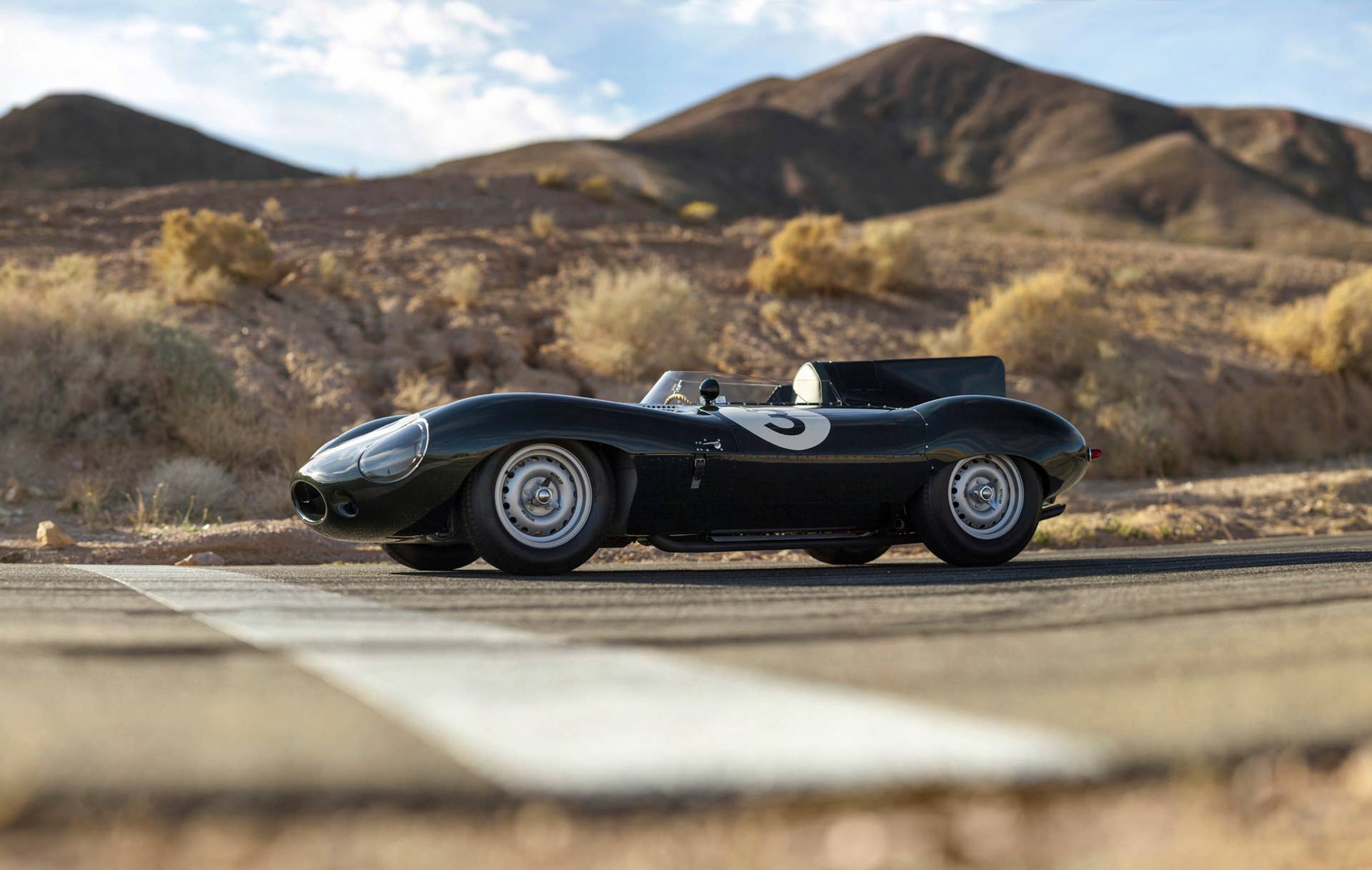 1956 Jaguar D-Type Long Nose side