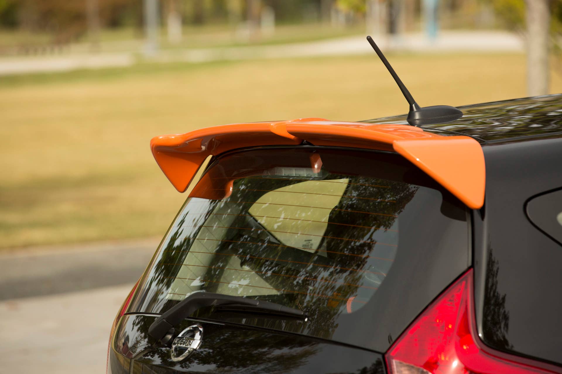 Nissan Versa Note Color Studio rear spoiler