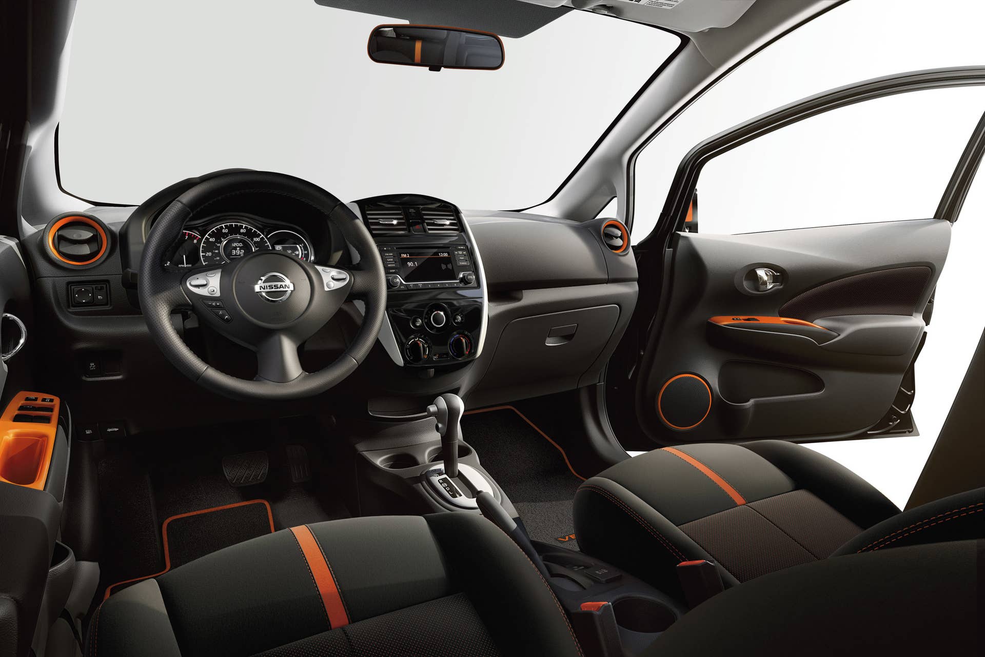 Nissan Versa Note Color Studio interior