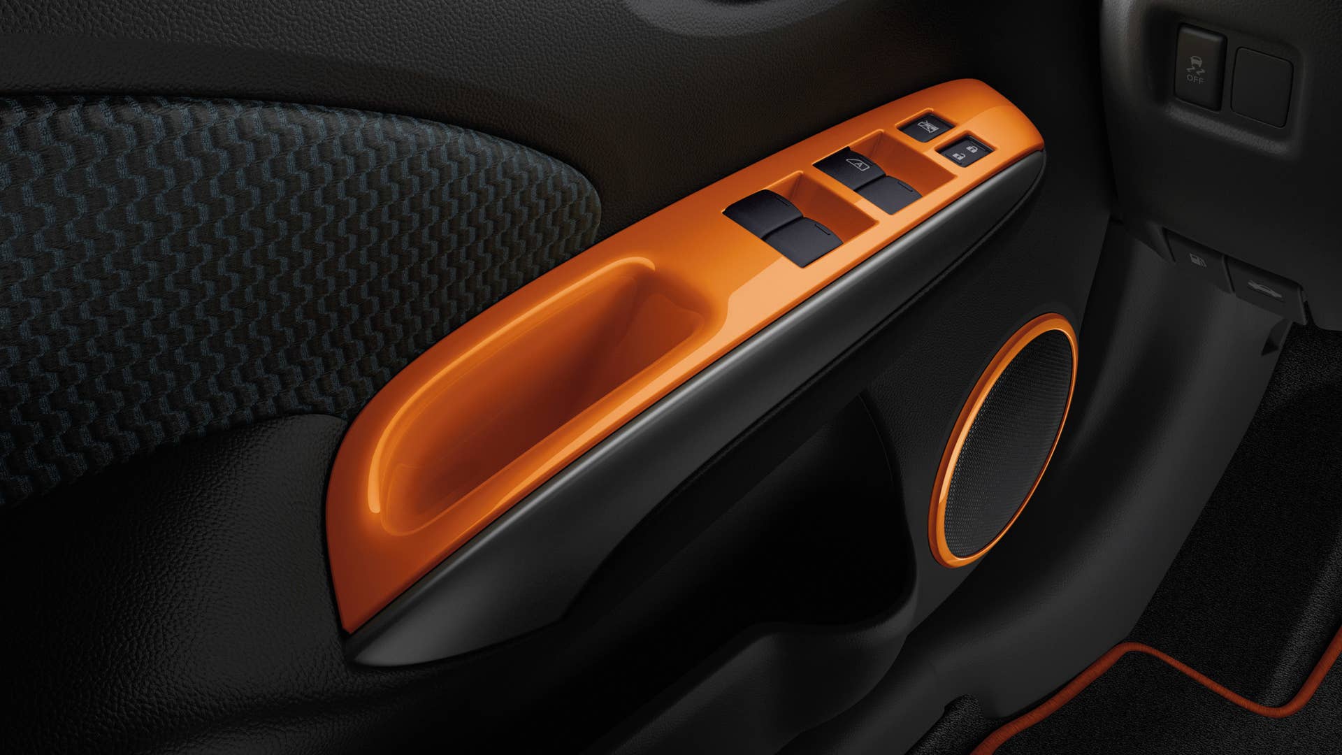 Nissan Versa Note Color Studio door panel