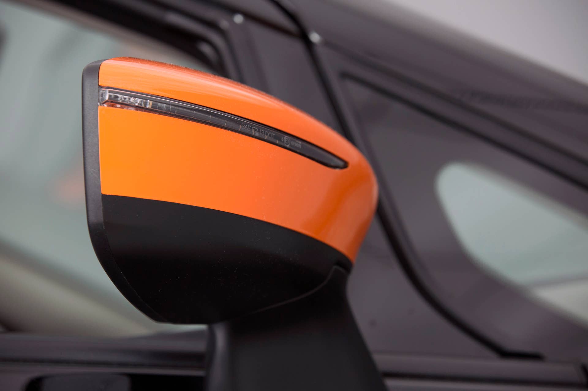 Nissan Versa Note Color Studio mirror