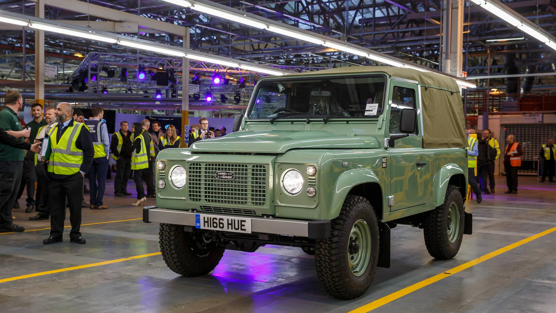 land rover defender 90 heritage soft top front