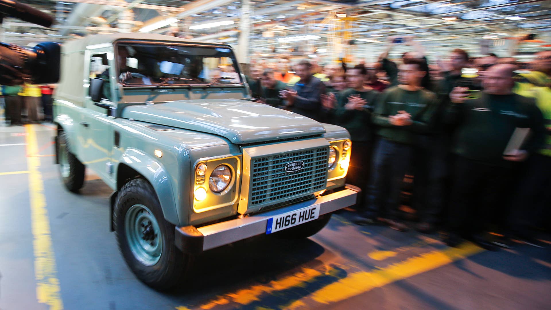 land rover defender 90 heritage soft top front 3/4