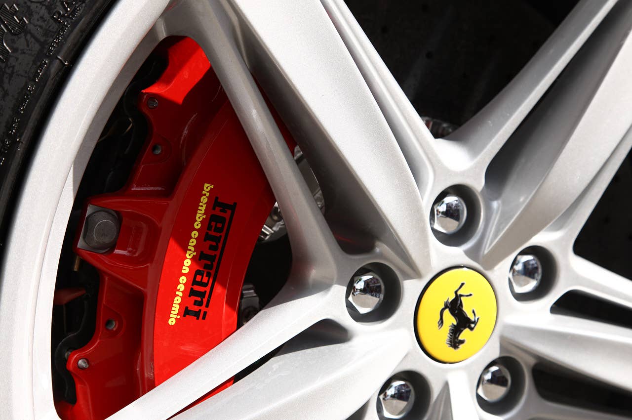 2013 Ferrari F12 Berlinetta wheel detail