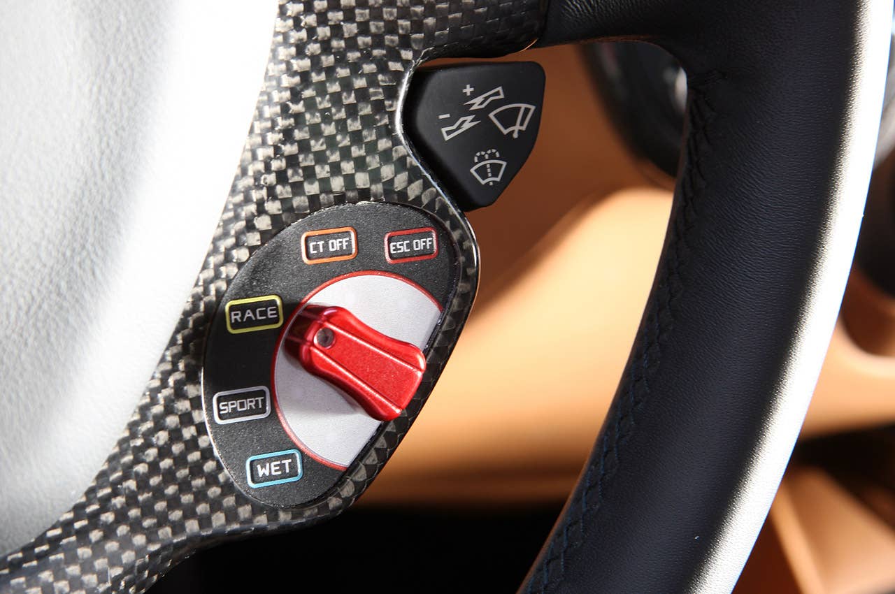2013 Ferrari F12 Berlinetta steering wheel controls