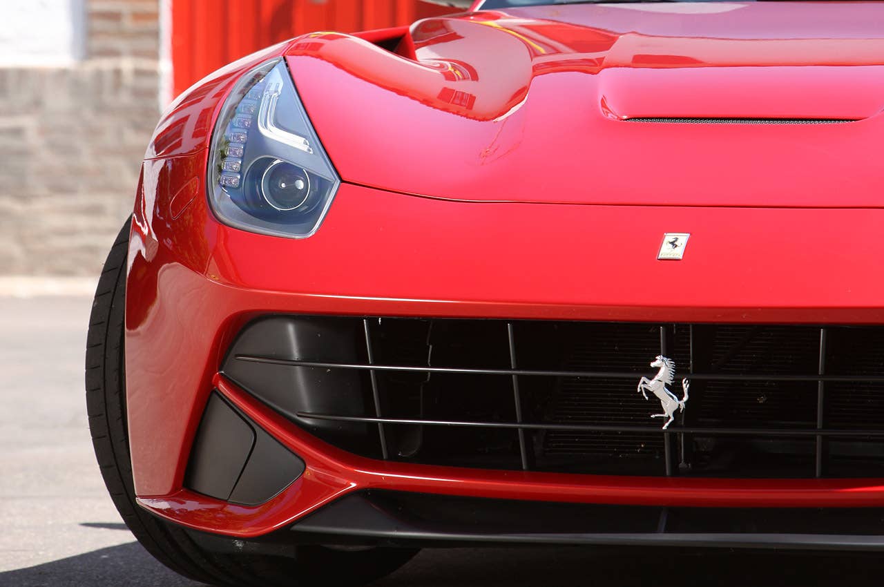 2013 Ferrari F12 Berlinetta grille
