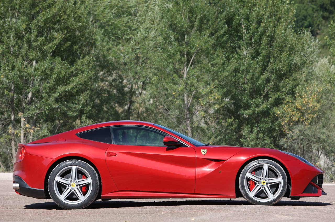 2013 Ferrari F12 Berlinetta side view