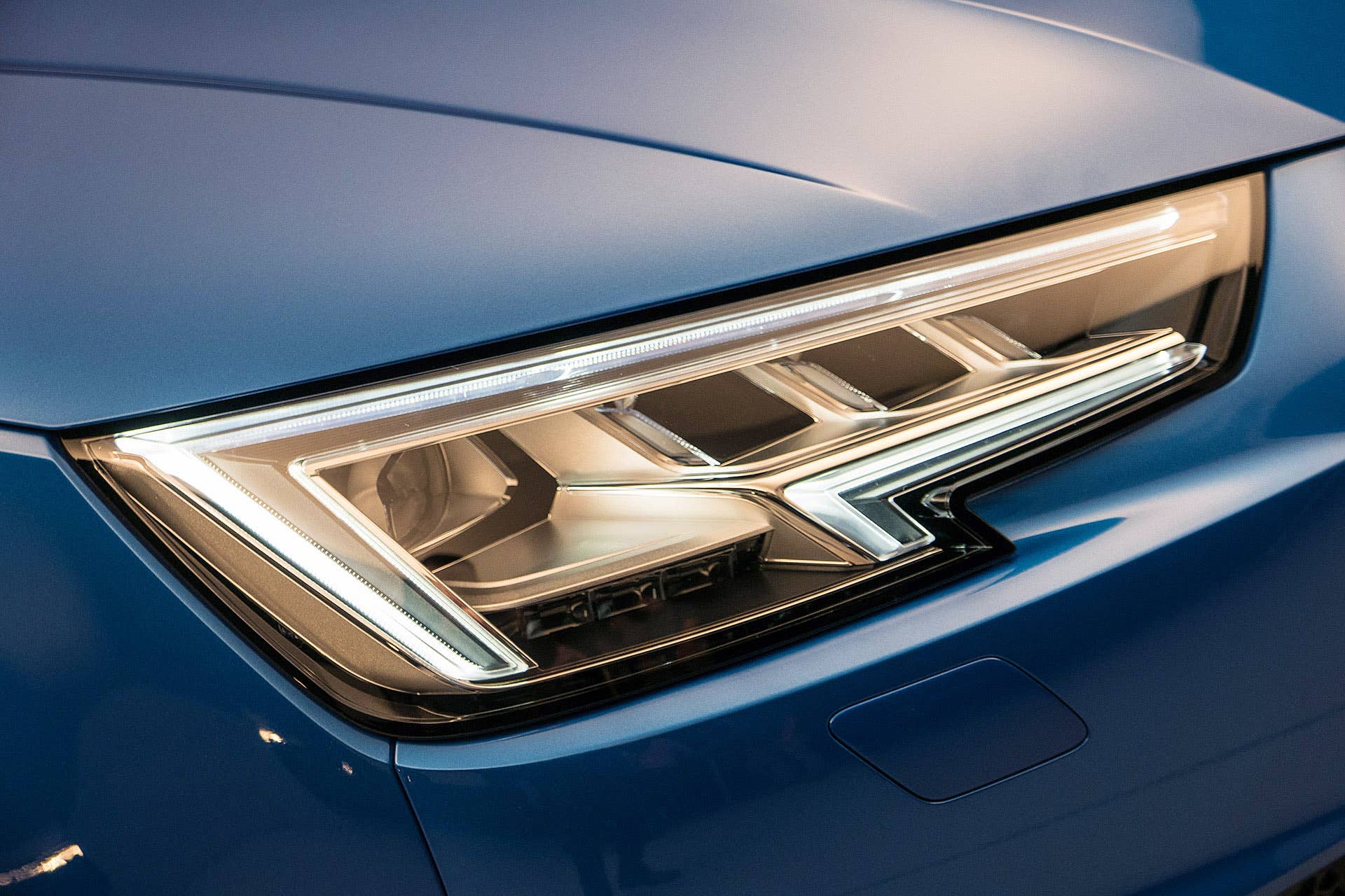 2017 Audi A4 headlight