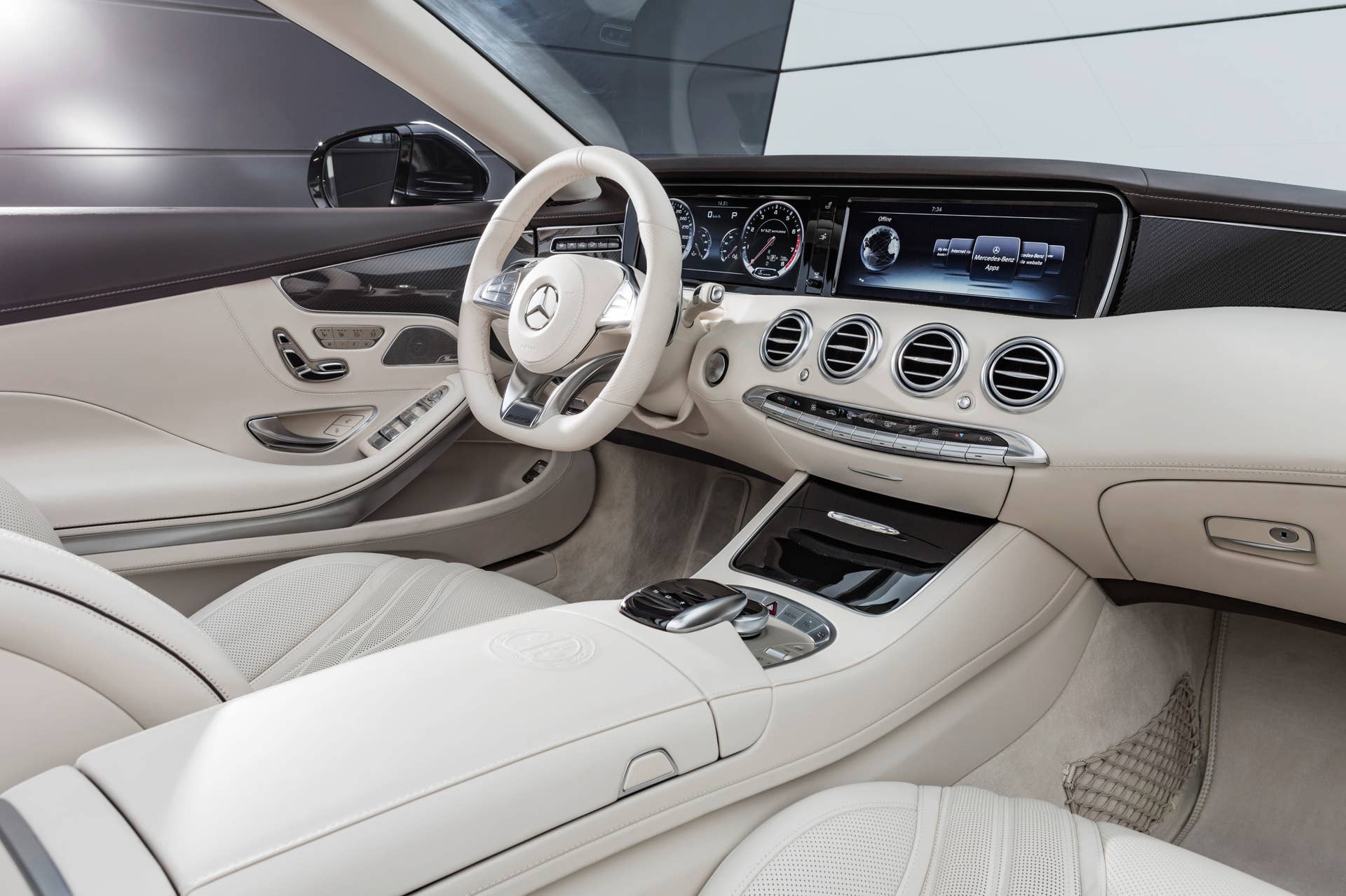 Mercedes-AMG S65 Cabriolet cabin