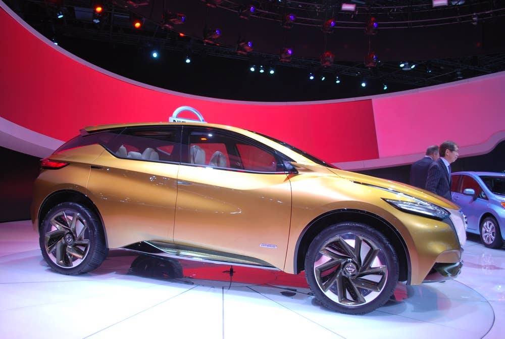 nissan resonance concept