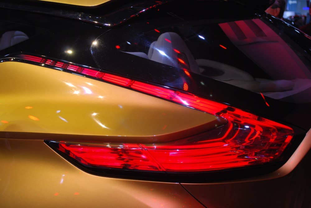 nissan resonance concept