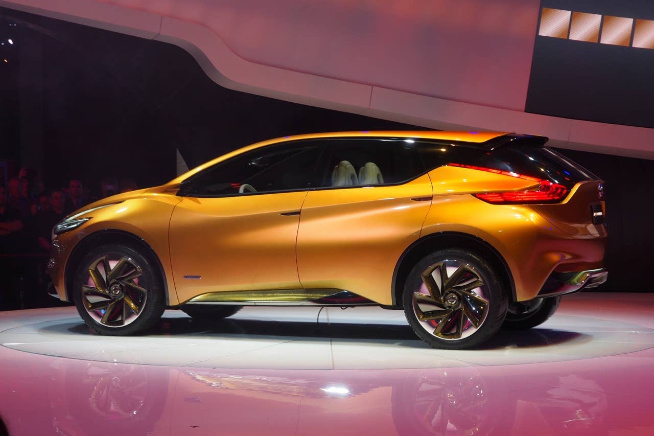 nissan resonance concept