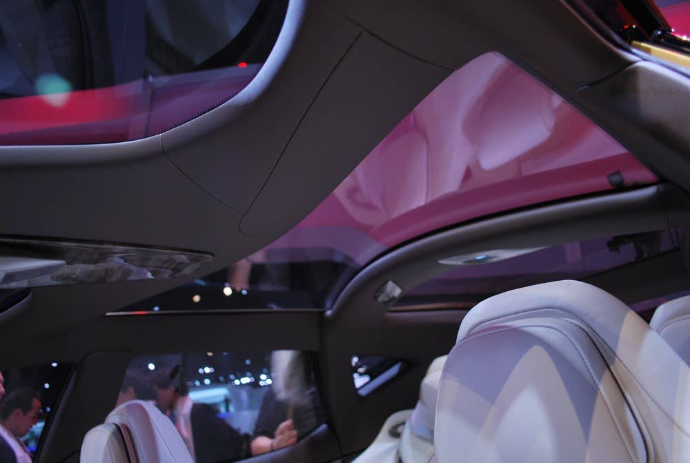 nissan resonance concept