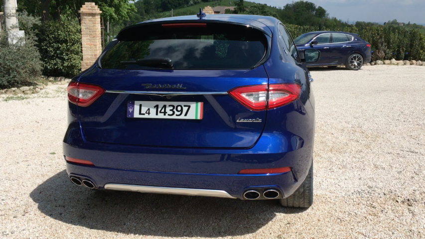 2017 Maserati Levante cargo area | Autoblog Short Cuts