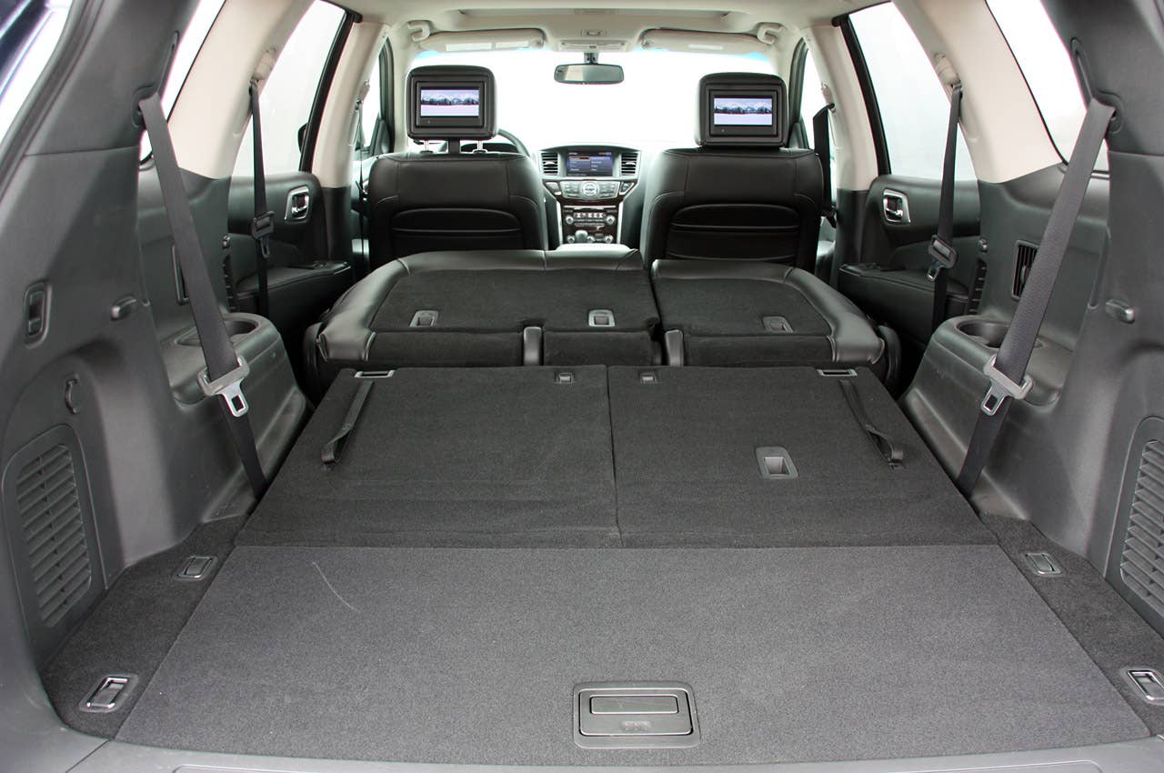 2013 Nissan Pathfinder rear cargo area