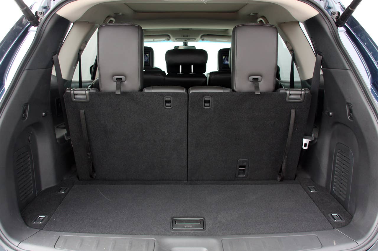 2013 Nissan Pathfinder rear cargo area