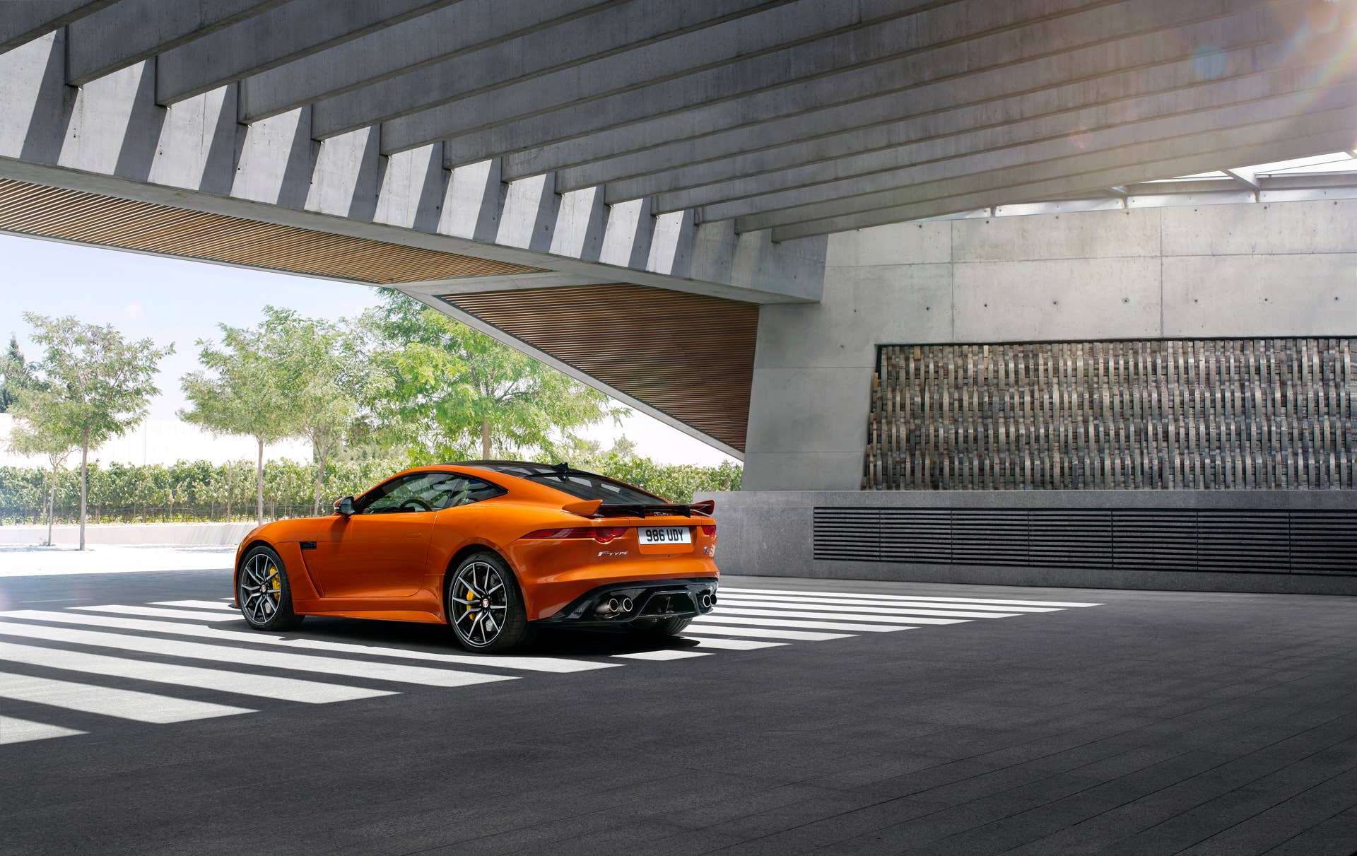 jaguar f-type svr 2017 spoiler