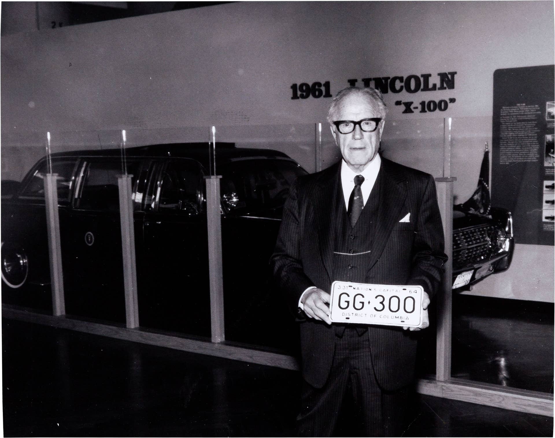 JFK limousine with license plate