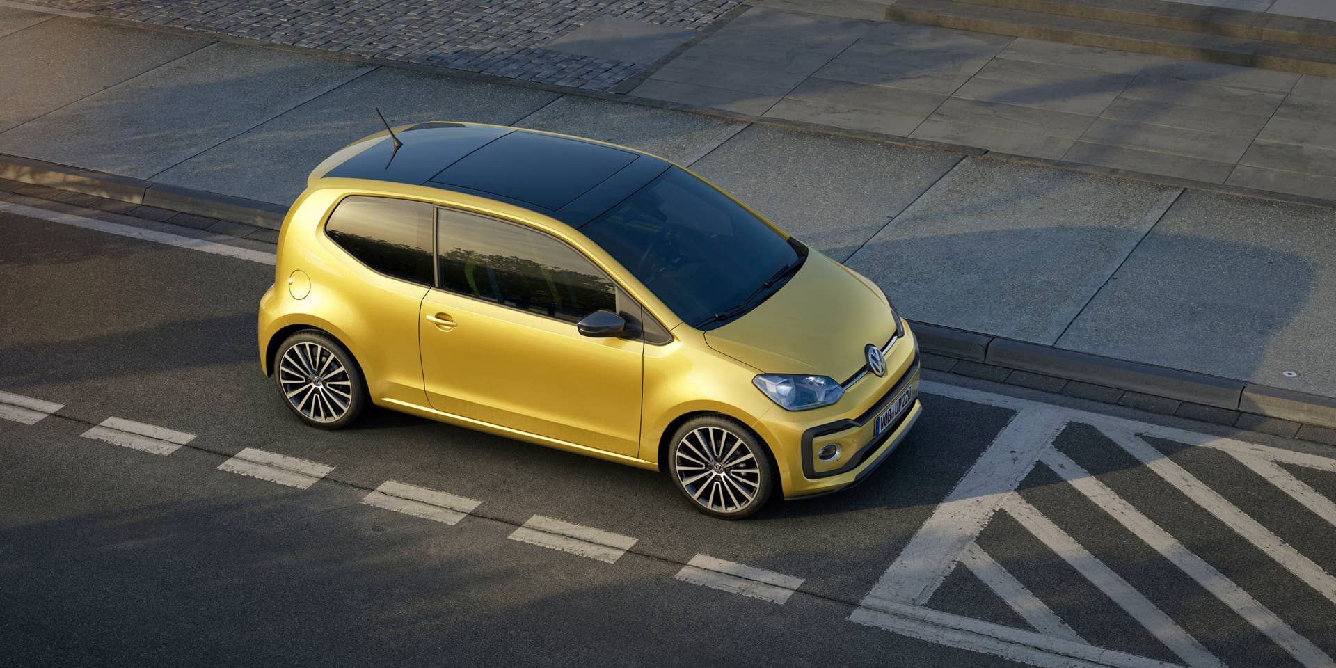 vw up tsi top side