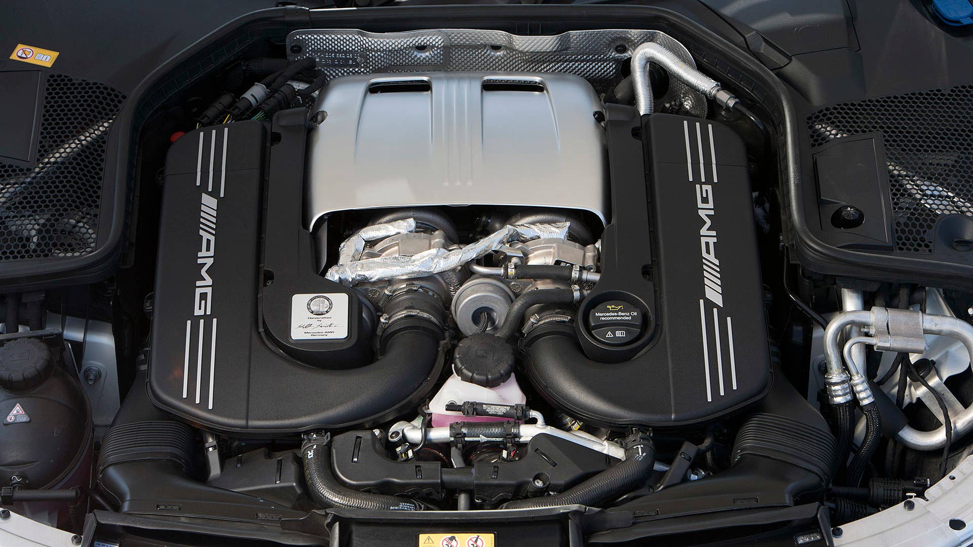 2017 Mercedes-AMG C63 S Cabriolet engine