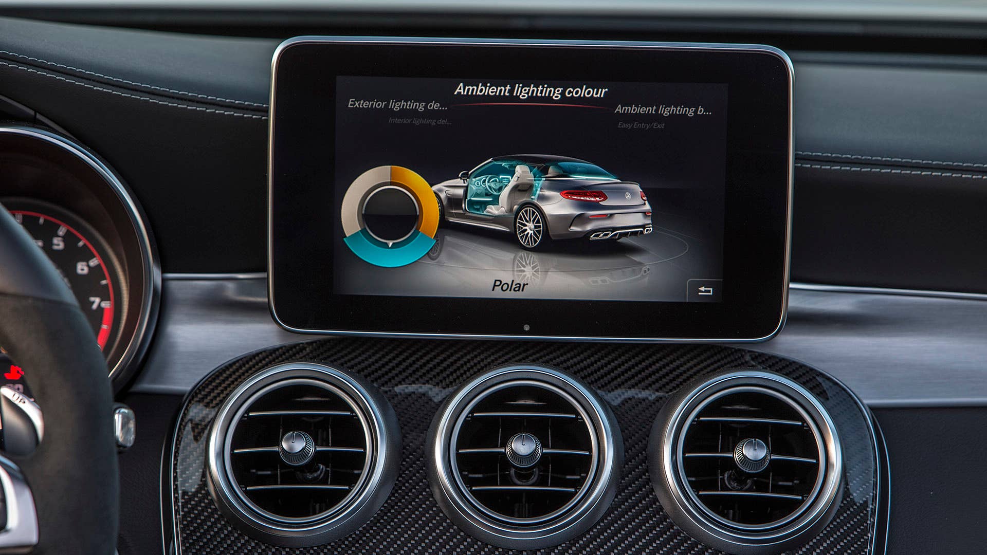 2017 Mercedes-AMG C63 S Cabriolet infotainment system