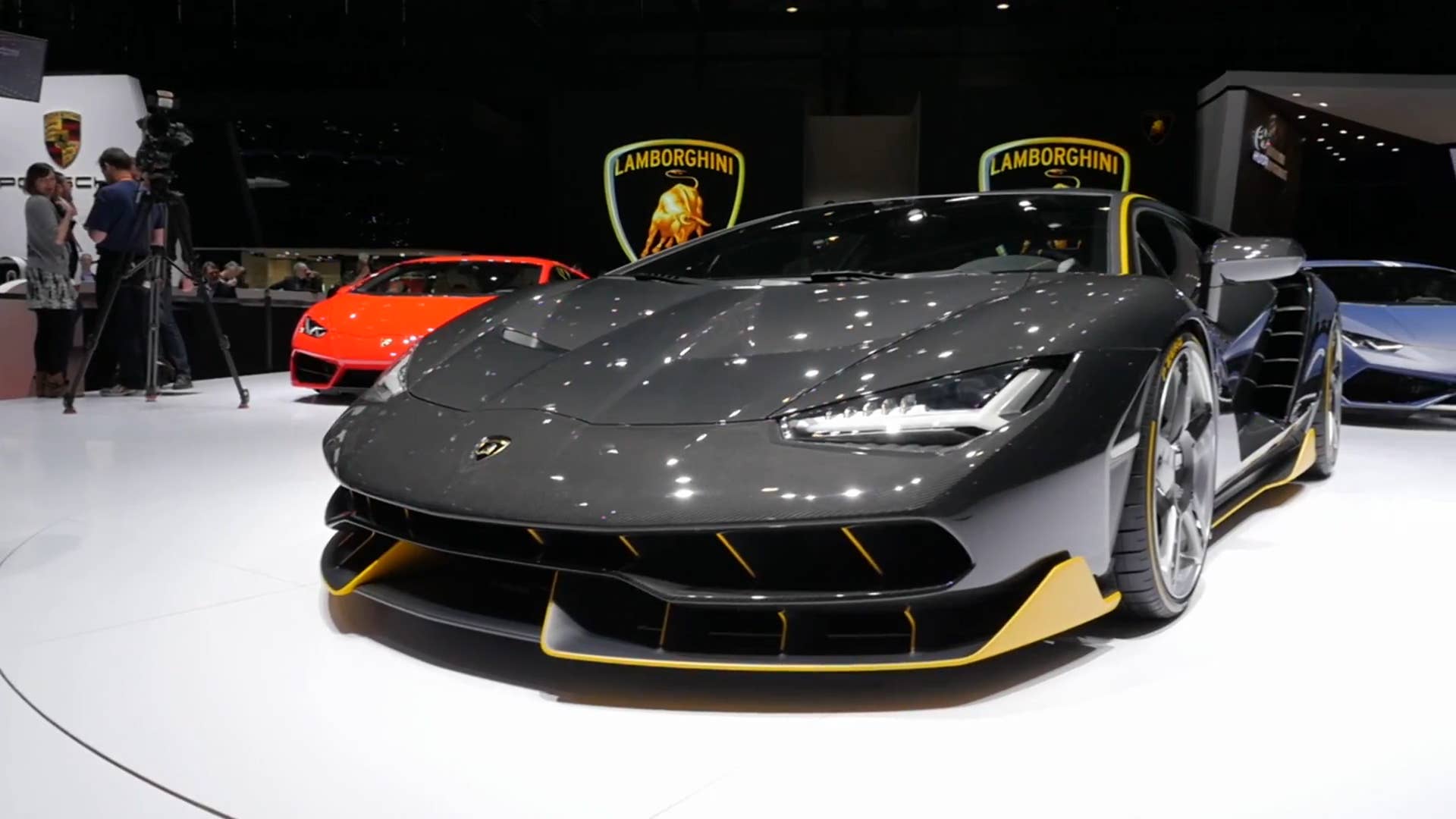 2017 Lamborghini Centenario | 2016 Geneva Motor Show | Beauty-Roll