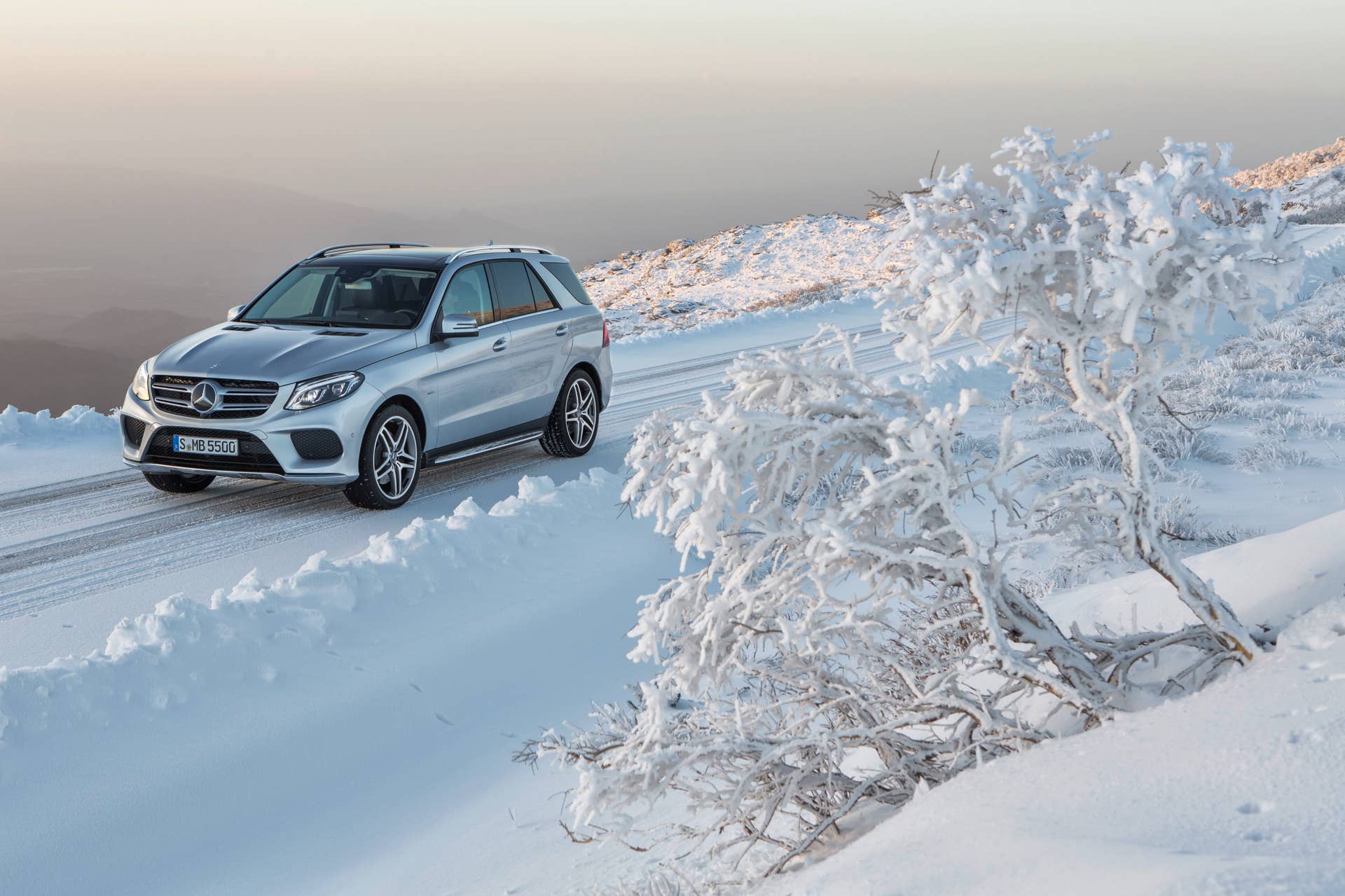 mercedes gle550e snow