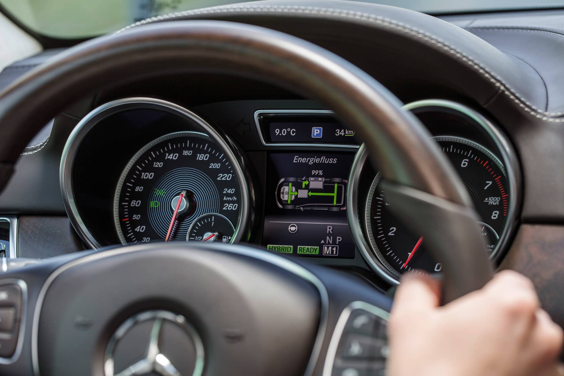 mercedes gle550e gauges