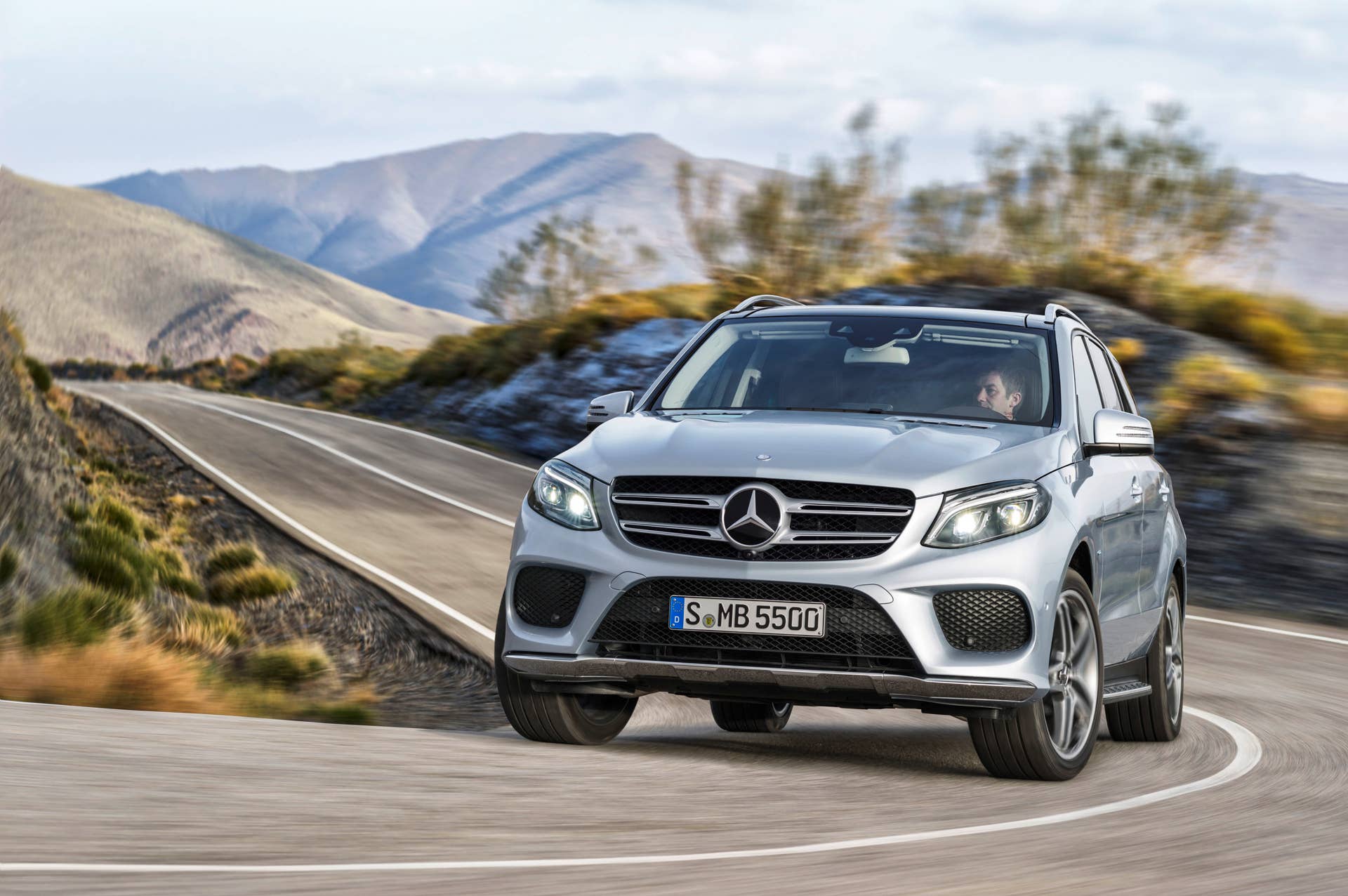 mercedes gle550e curves