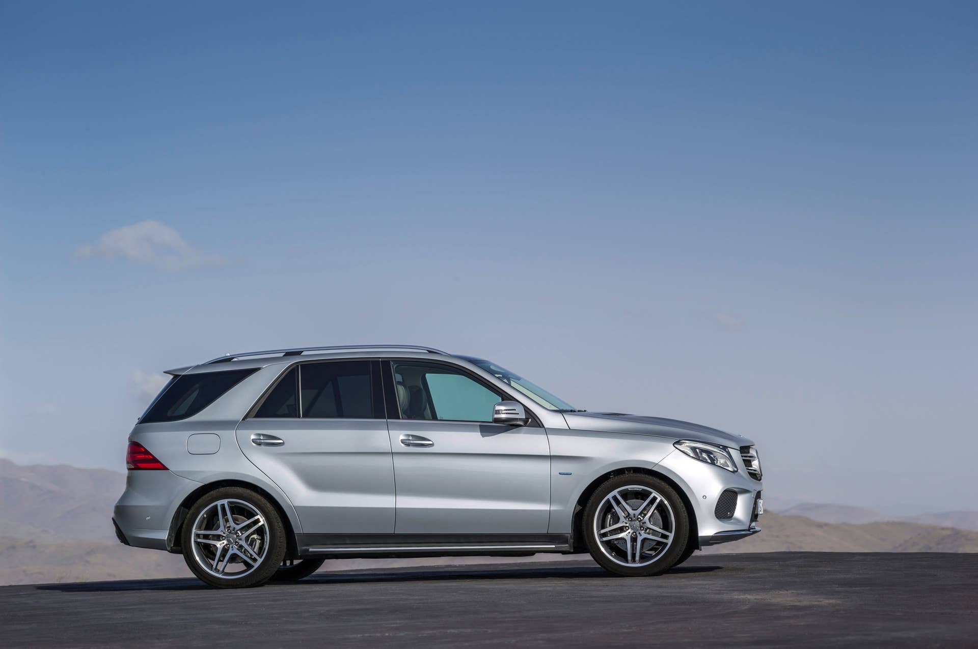 mercedes gle550e profile