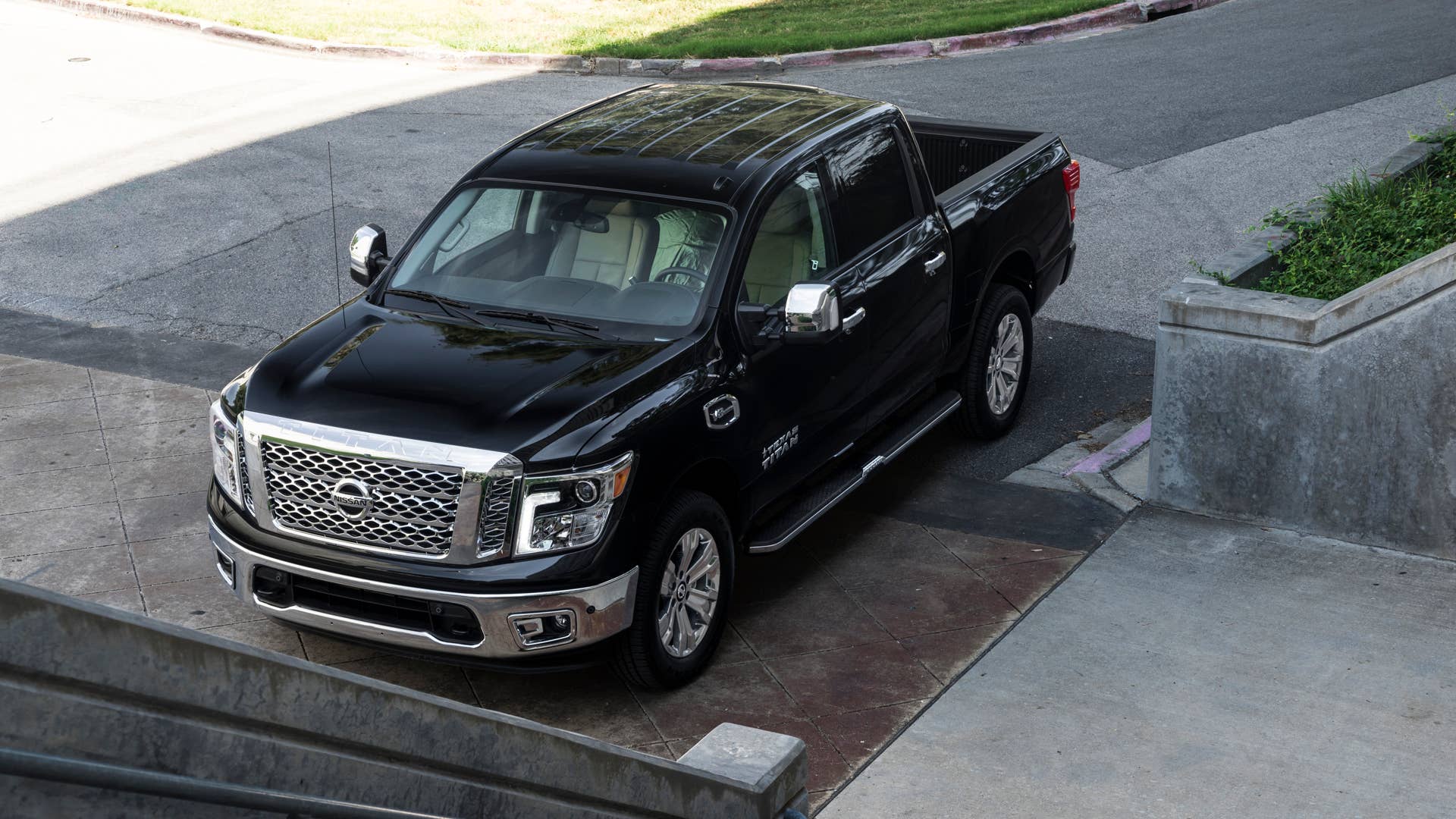 2017 Nissan Texas Titan Front End Top Exterior