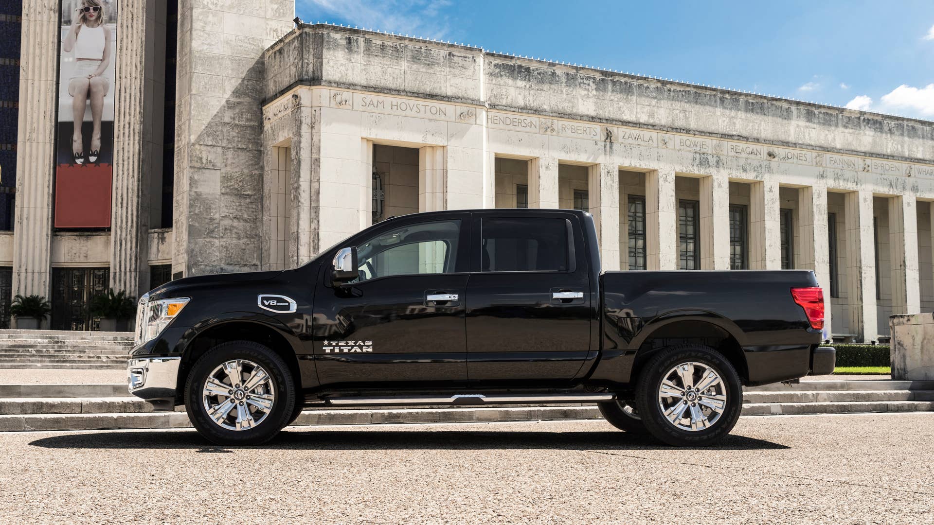 2017 Nissan Texas Titan Side Exterior