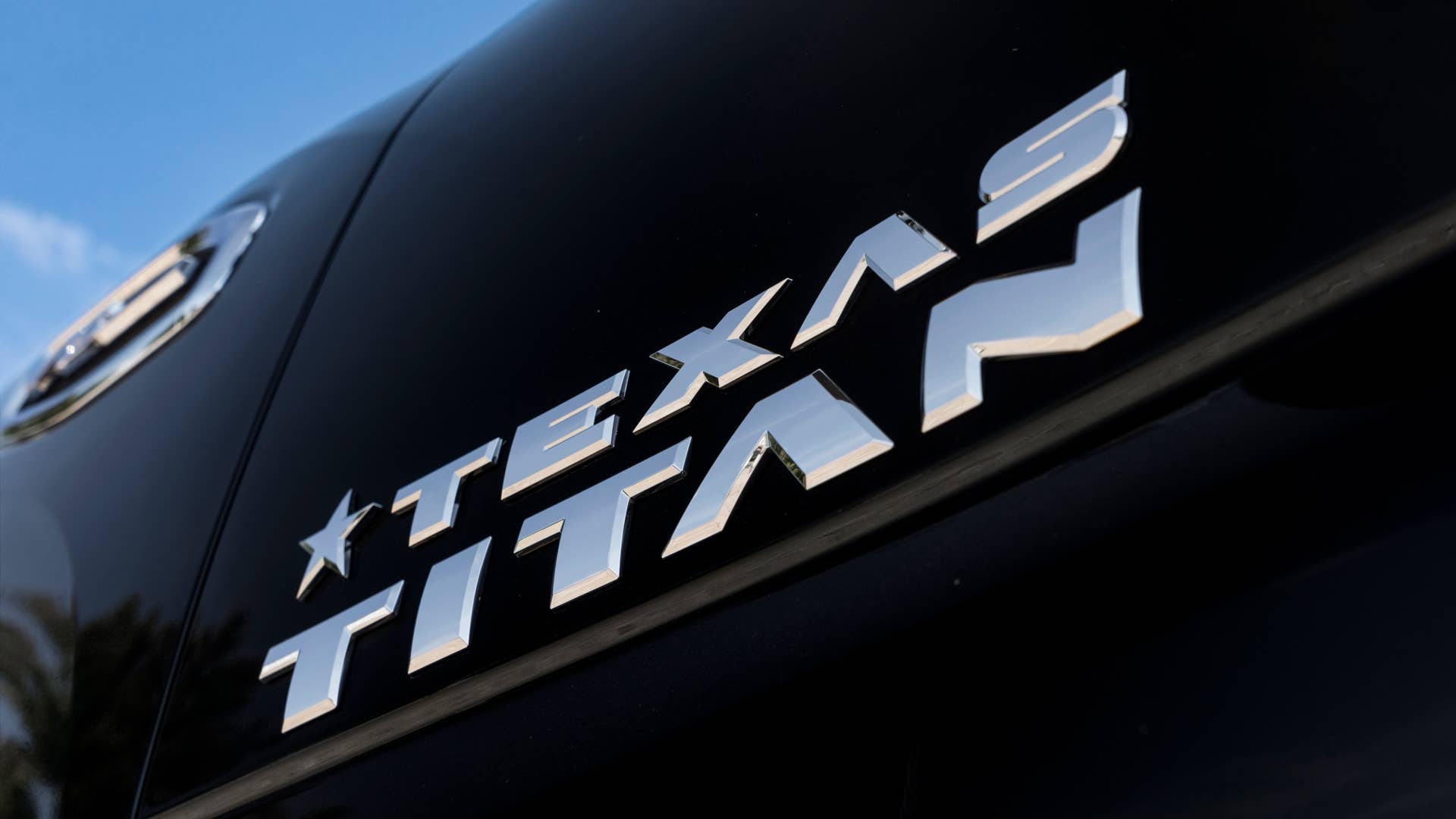 2017 Nissan Texas Titan Exterior Badge