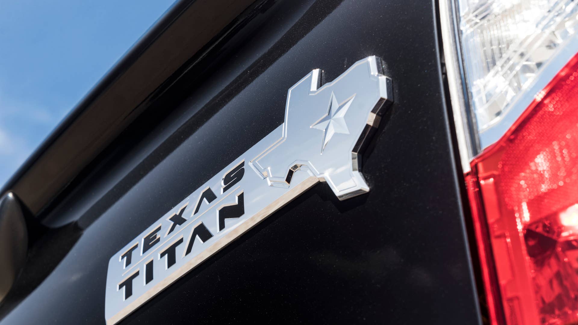 2017 Nissan Texas Titan Exterior Badge