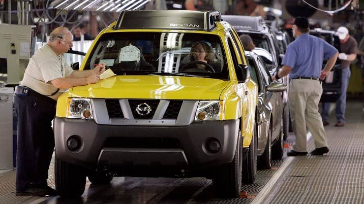 EARNS NISSAN